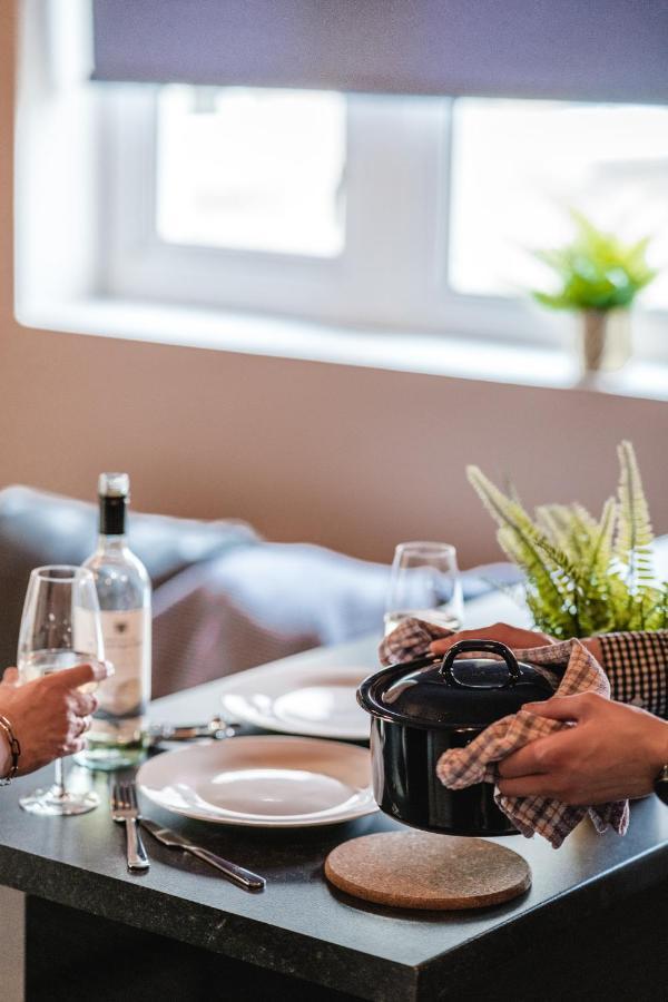 The Venue Serviced Apartments هدرزفيلد المظهر الخارجي الصورة